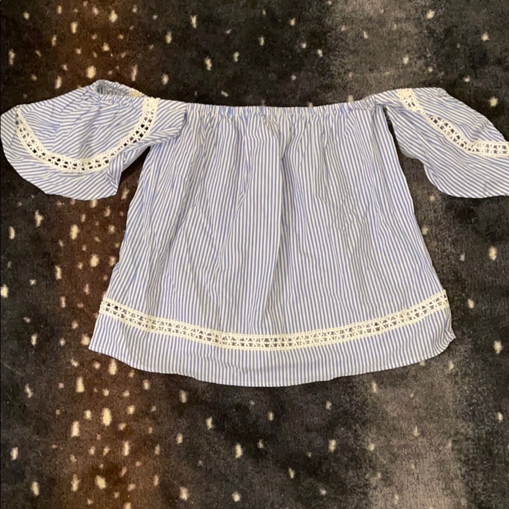 Off the shoulder top seersucker